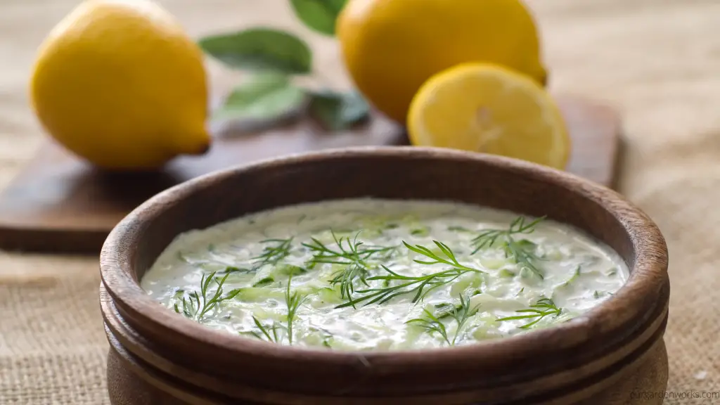 lemon-based tzatziki